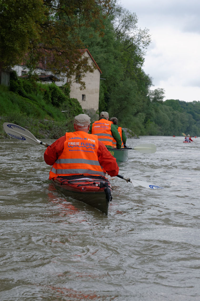 Unruhiges Wasser vor Burghausen