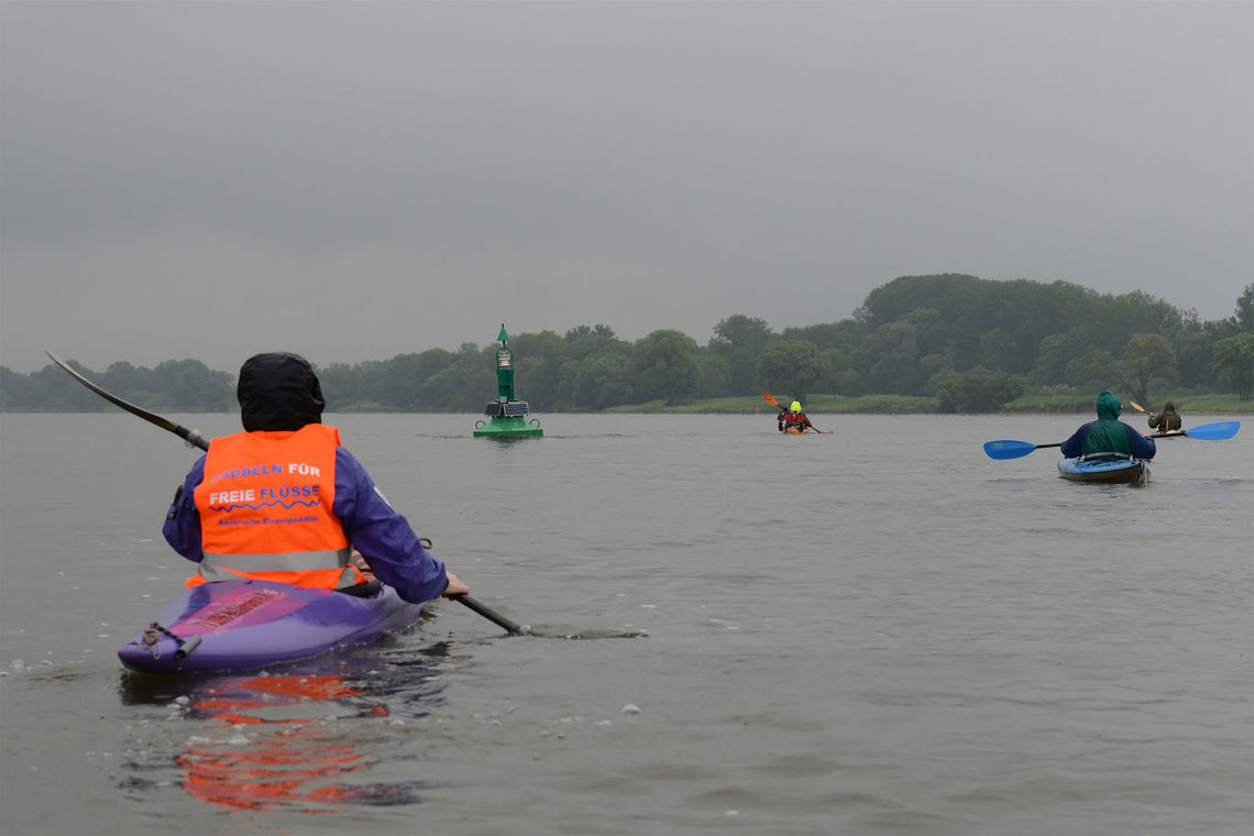 Donau nach dem Start in Mariaposching